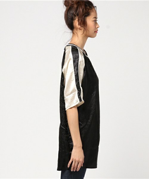 unrelaxing（アンリラクシング）の「オーバーサイズスカTシャツ（Tシャツ/カットソー・レディース・ブラック/ベージュ/ネイビー・FREE）」の5枚目の写真