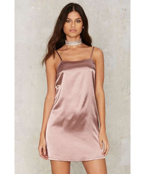Glamorous（グラマラス）の「Glamorous Lina Satin Slip Dress（ワンピース・レディース・Pink・XS/S/M/L）」の4枚目の写真
