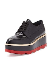 プラダ　ストラップシューズ　37.5 PRADA（プラダ）の「Prada Spazzolato Leather Lace-Up Creeper