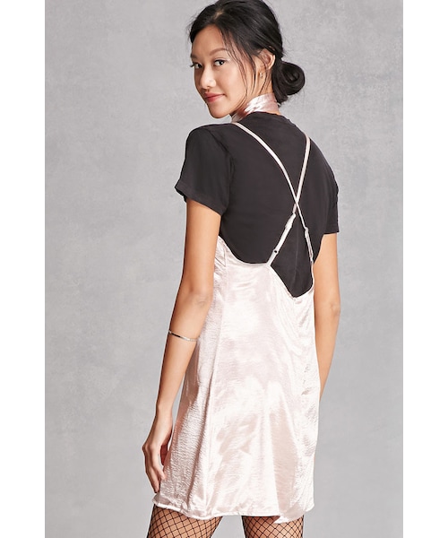 FOREVER 21（フォーエバー トゥエンティーワン）の「FOREVER 21+ Reverse Choker Slip Dress（ワンピース・レディース・Pink/Silver・S/L）」の6枚目の写真