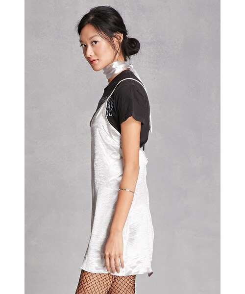 FOREVER 21（フォーエバー トゥエンティーワン）の「FOREVER 21+ Reverse Choker Slip Dress（ワンピース・レディース・Pink/Silver・S/L）」の4枚目の写真