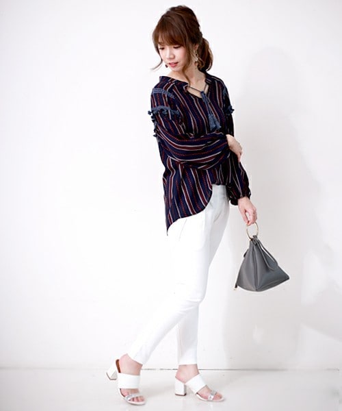 Bab Bou Jeloud(バブブージュルード)の「【Bab】サンカクリングハンドルバッグ(クラッチバッグ・キッズ・ブラック/グレー/ブルー/キャメル・ONE SIZE)」の19枚目の写真