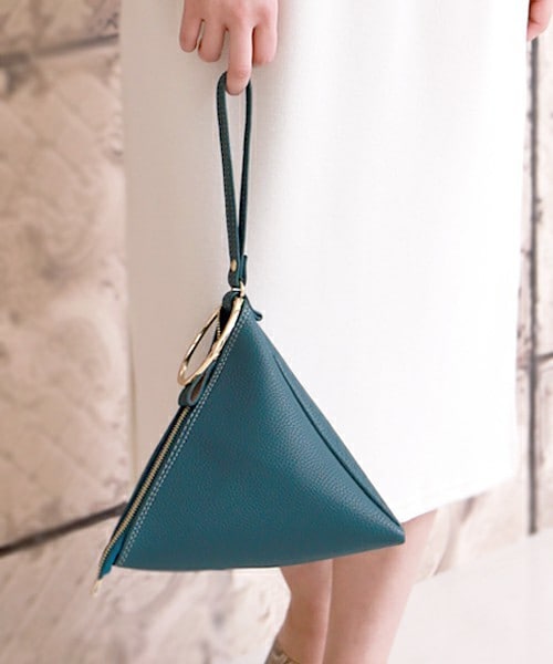 Bab Bou Jeloud(バブブージュルード)の「【Bab】サンカクリングハンドルバッグ(クラッチバッグ・キッズ・ブラック/グレー/ブルー/キャメル・ONE SIZE)」の3枚目の写真