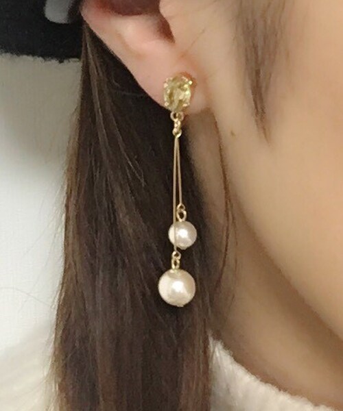 PAULOWNIA(ポロウニア)の「しずくスワロ(ピアス(両耳用)・レディース・ゴールド/ブラック・Free)」の6枚目の写真