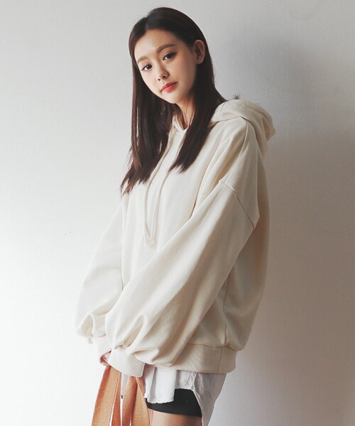 DHOLIC（ディーホリック）の「スリーブギャザーフードプルオーバー（パーカー・レディース・FREE）」の2枚目の写真