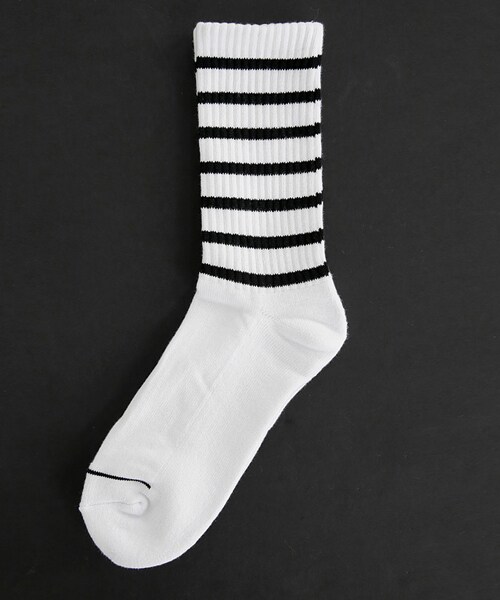 DHOLIC（ディーホリック）の「2TYPEロゴ&ボーダーソックス（ソックス/靴下・レディース・FREE）」の2枚目の写真
