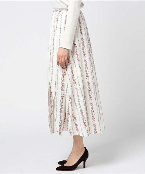 archives（アルシーヴ）の「ストライプ花柄スリットスカート（スカート・レディース・オフホワイト/ブラック/ネイビー・MEDIUM）」の5枚目の写真