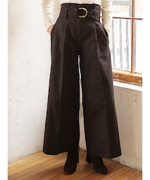 KORMARCH | リングベルト付きワイドパンツ。(スラックス)