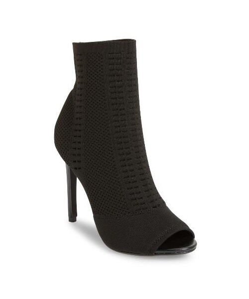 STEVE MADDEN（スティーブマデン）の「Women's Steve Madden Candid Knit Bootie（ブーツ・レディース・Beige/Black/Green・6 M/6.5 M/7 M/7.5 M/8 M/8.5 M/9 M/9.5 M/10 M）」の2枚目の写真