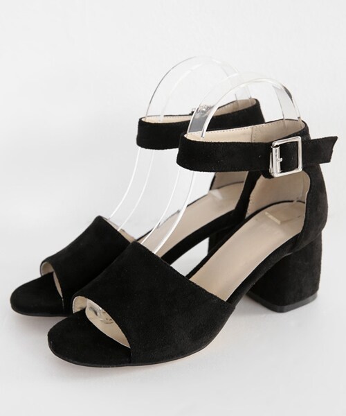 DHOLIC（ディーホリック）の「スエード調アンクルストラップサンダル（サンダル・レディース・225/230/235/240/245/250）」の2枚目の写真