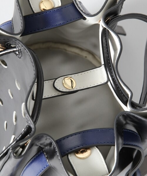 HARE（ハレ）の「ハイショクパンチングBAG（バッグ・オフホワイト/ブラック）」の7枚目の写真