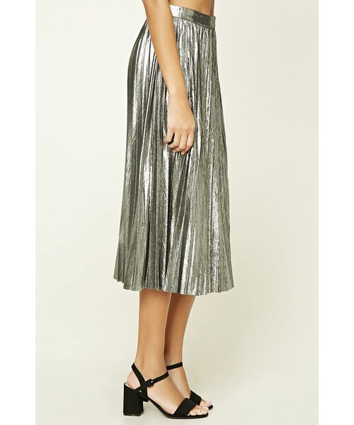 FOREVER 21（フォーエバー トゥエンティーワン）の「FOREVER 21+ Pleated Metallic Midi Skirt（スカート・レディース・Silver・S）」の4枚目の写真