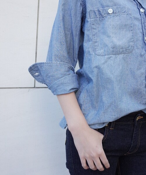 Deuxieme Classe（ドゥーズィエムクラス）の「ダンガリーシャツ