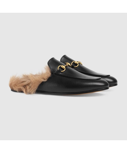 GUCCI（グッチ）の「Princetown snake slipper（シューズ・レディース・black leather__397749DKHH01063/grey snake__397749LOO809570/hibiscus red crocodile__397749E8NP06474・34 = 4 US/34.5 = 4.5 US/35 = 5 US/35.5 = 5.5 US/36 = 6 US/36.5 = 6.5 US/37 = 7 US/37.5 = 7.5 US/38 = 8 US/38.5 = 8.5 US/39 = 9 US/39.5 = 9.5 US/40 = 10 US/40.5 = 10.5 US/41 = 11 US/41.5 = 11.5 US/42 = 12 US）」の15枚目の写真