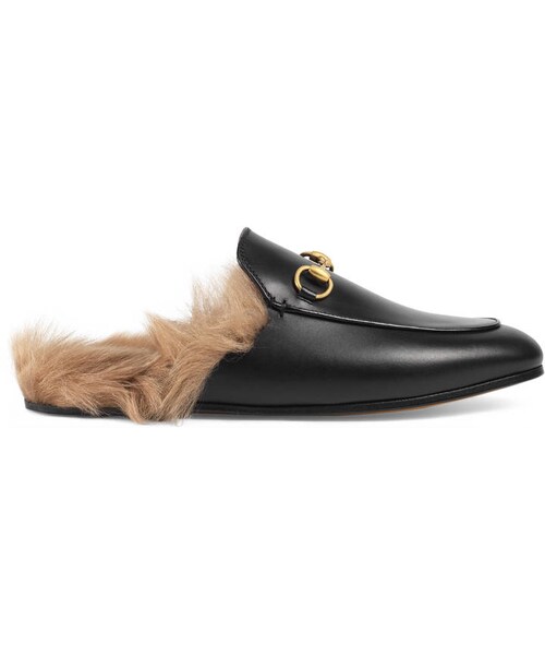 GUCCI（グッチ）の「Princetown snake slipper（シューズ・レディース・black leather__397749DKHH01063/grey snake__397749LOO809570/hibiscus red crocodile__397749E8NP06474・34 = 4 US/34.5 = 4.5 US/35 = 5 US/35.5 = 5.5 US/36 = 6 US/36.5 = 6.5 US/37 = 7 US/37.5 = 7.5 US/38 = 8 US/38.5 = 8.5 US/39 = 9 US/39.5 = 9.5 US/40 = 10 US/40.5 = 10.5 US/41 = 11 US/41.5 = 11.5 US/42 = 12 US）」の1枚目の写真