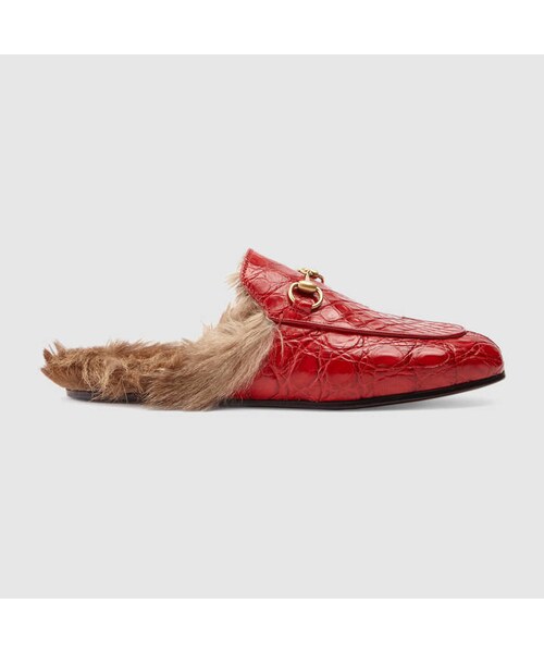 GUCCI（グッチ）の「Princetown snake slipper（シューズ・レディース・black leather__397749DKHH01063/grey snake__397749LOO809570/hibiscus red crocodile__397749E8NP06474・34 = 4 US/34.5 = 4.5 US/35 = 5 US/35.5 = 5.5 US/36 = 6 US/36.5 = 6.5 US/37 = 7 US/37.5 = 7.5 US/38 = 8 US/38.5 = 8.5 US/39 = 9 US/39.5 = 9.5 US/40 = 10 US/40.5 = 10.5 US/41 = 11 US/41.5 = 11.5 US/42 = 12 US）」の5枚目の写真