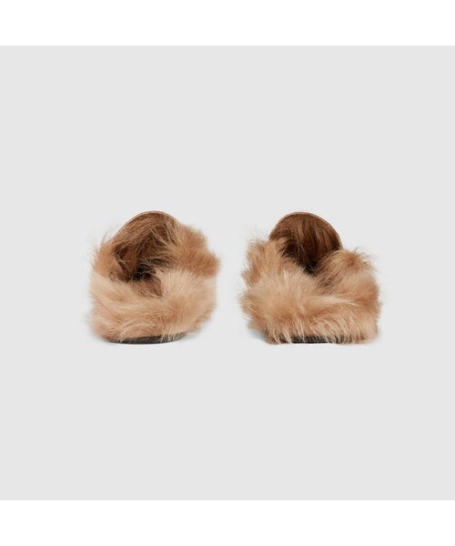 GUCCI（グッチ）の「Princetown snake slipper（シューズ・レディース・black leather__397749DKHH01063/grey snake__397749LOO809570/hibiscus red crocodile__397749E8NP06474・34 = 4 US/34.5 = 4.5 US/35 = 5 US/35.5 = 5.5 US/36 = 6 US/36.5 = 6.5 US/37 = 7 US/37.5 = 7.5 US/38 = 8 US/38.5 = 8.5 US/39 = 9 US/39.5 = 9.5 US/40 = 10 US/40.5 = 10.5 US/41 = 11 US/41.5 = 11.5 US/42 = 12 US）」の6枚目の写真