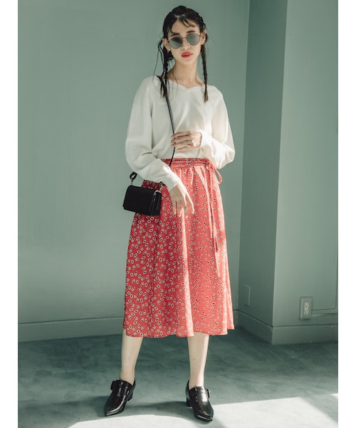 MURUA（ムルーア）の「【2017年春新作】little flowerフレアスカート（スカート・レディース・ブラック/レッド・1/2）」の5枚目の写真