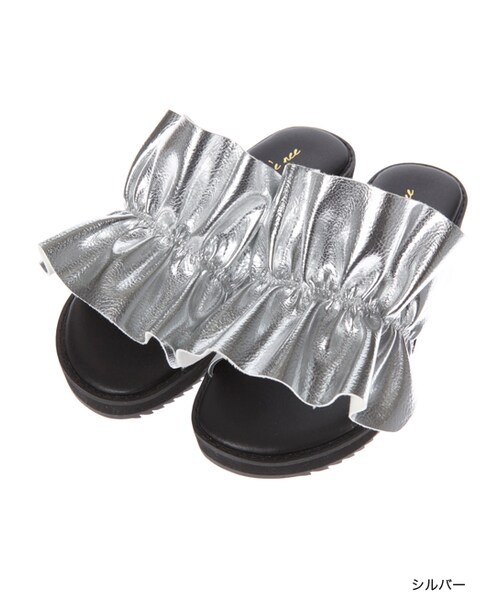 w closet（ダブルクローゼット）の「【S/S】フリルモチーフサンダル（シューズ・レディース・ピンク/シルバー/ブラック・M/L）」の3枚目の写真