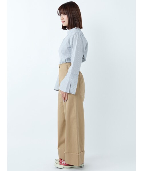 w closet（ダブルクローゼット）の「【S/S】カットオフツイルロールアップパンツ（パンツ・レディース・ベージュ・FREE）」の3枚目の写真