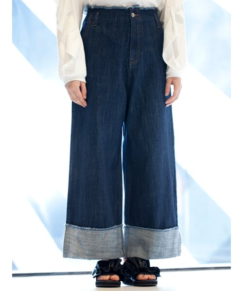 w closet（ダブルクローゼット）の「【S/S】カットオフウエストロールアップデニム（パンツ・レディース・ブルー/ネイビー・FREE）」の3枚目の写真