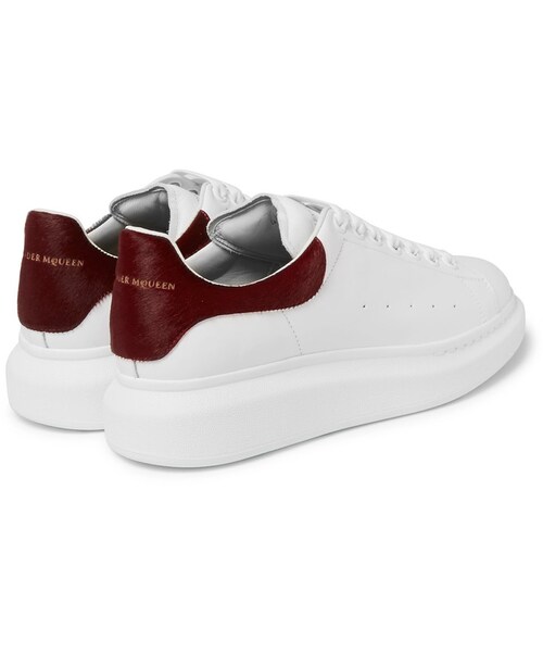 Alexander McQueen(アレキサンダーマックイーン)の「Alexander McQueen Larry Exaggerated-Sole Calf Hair-Trimmed Leather Sneakers(スニーカー・メンズ・White・EU40/EU41/EU42/EU43/EU44.5/EU45/EU45.5)」の3枚目の写真