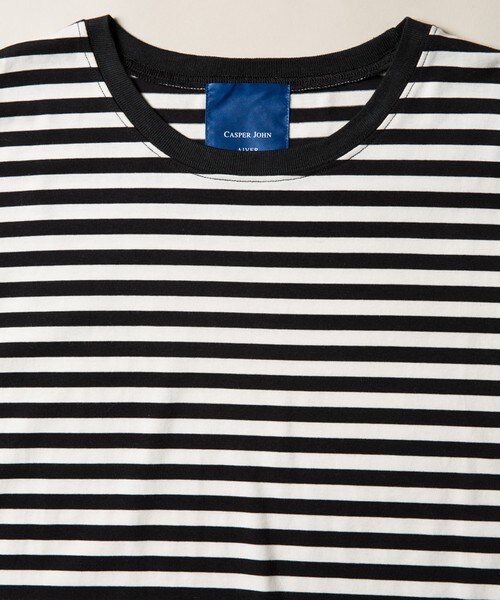 CASPER JOHN AIVER（キャスパージョンアイバー）の「CASPER JOHN AIVER　スーパーロングアームボーダーロンT（Tシャツ/カットソー・メンズ・ホワイト×ブラック/ブラック×レッド/ブラック×ブルー・MEDIUM/LARGE）」の14枚目の写真