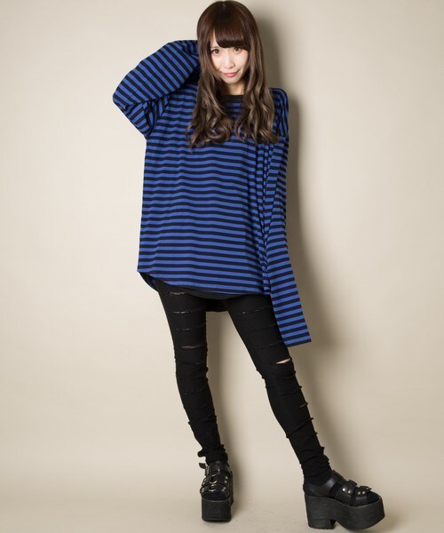 CASPER JOHN AIVER（キャスパージョンアイバー）の「CASPER JOHN AIVER　スーパーロングアームボーダーロンT（Tシャツ/カットソー・メンズ・ホワイト×ブラック/ブラック×レッド/ブラック×ブルー・MEDIUM/LARGE）」の11枚目の写真