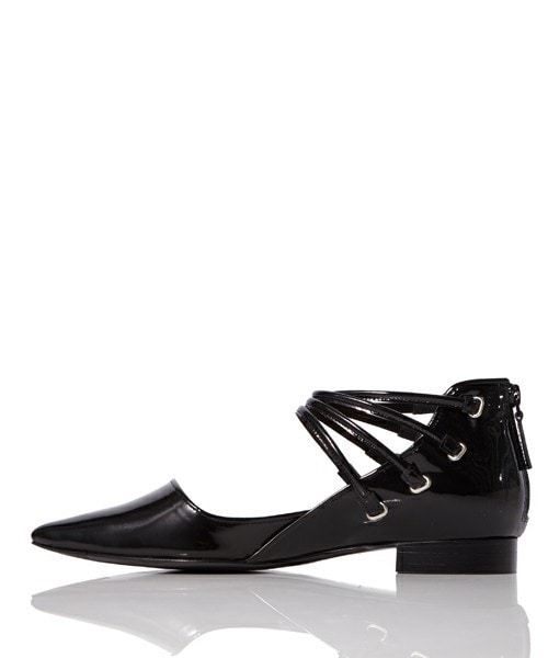 toga pulla パンプス Toga Pulla バックル フラットパンプス | ブラック | FARFETCH JP