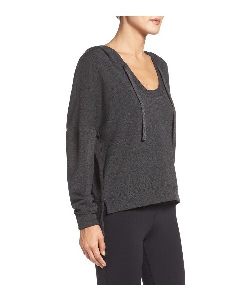 ALOの「Women's Alo Fluid Hoodie（スウェット・レディース・Black/Gray・Large/Medium/Small/X-Small）」の5枚目の写真