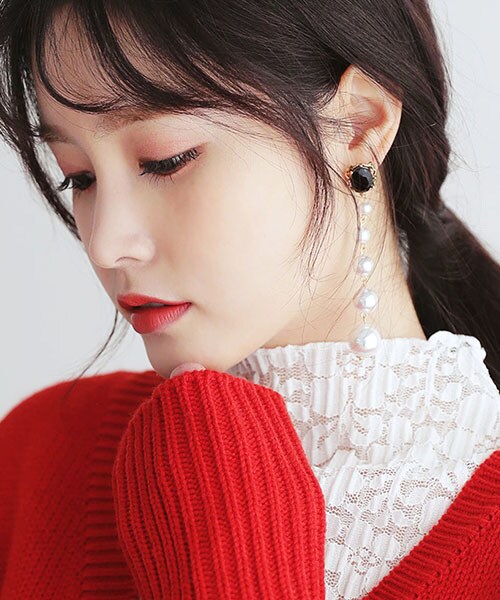 DHOLIC（ディーホリック）の「アクリルストーンフェイクパールドロップピアス（ピアス（両耳用）・レディース・ONE）」の2枚目の写真