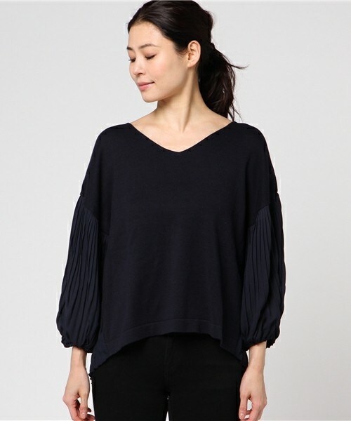 INTERPLANET（インタープラネット）の「綿ﾚｰﾖﾝﾌﾟﾘｰﾂ切り替えPO（ニット/セーター・レディース・ライトベージュ/ネイビー/ピンクベージュ・FREE）」の4枚目の写真