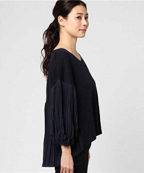 INTERPLANET（インタープラネット）の「綿ﾚｰﾖﾝﾌﾟﾘｰﾂ切り替えPO（ニット/セーター・レディース・ライトベージュ/ネイビー/ピンクベージュ・FREE）」の5枚目の写真