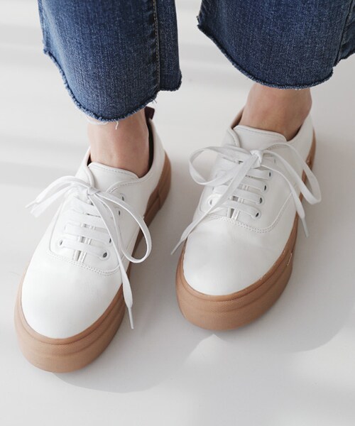 DHOLIC(ディーホリック)の「2TYPEプラットフォームレースアップスニーカー(スニーカー・レディース・230/235/240/245/250)」の1枚目の写真