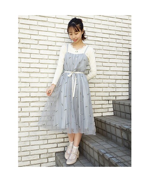 F i.n.t（フィント）の「ローズ総刺繍チュールワンピース/F&A（ワンピース・レディース・その他）」の2枚目の写真