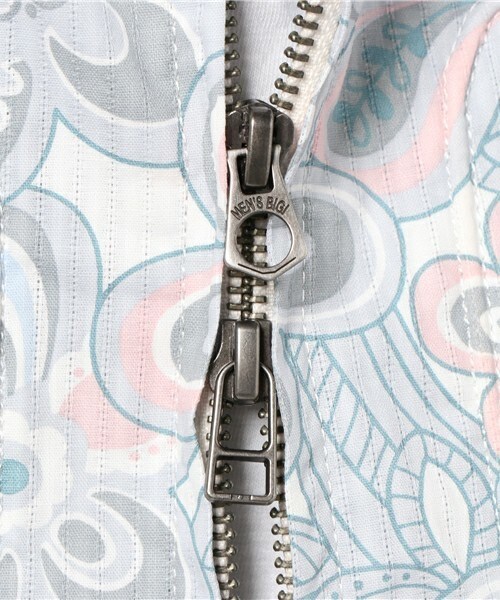 MEN'S BIGI（メンズビギ）の「ヴィンテージ フラワープリントジャケット【VINTAGE ARCHIVES】（ブルゾン・メンズ・ベージュ/トリコロール・SS/S/M/L）」の10枚目の写真