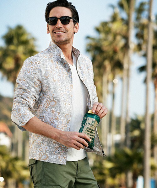 MEN'S BIGI（メンズビギ）の「ヴィンテージ フラワープリントジャケット【VINTAGE ARCHIVES】（ブルゾン・メンズ・ベージュ/トリコロール・SS/S/M/L）」の2枚目の写真