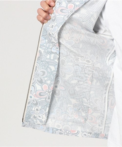 MEN'S BIGI（メンズビギ）の「ヴィンテージ フラワープリントジャケット【VINTAGE ARCHIVES】（ブルゾン・メンズ・ベージュ/トリコロール・SS/S/M/L）」の9枚目の写真