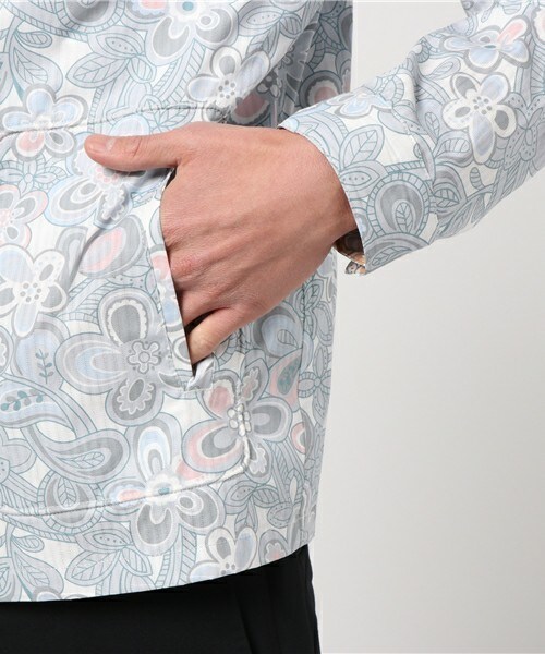 MEN'S BIGI（メンズビギ）の「ヴィンテージ フラワープリントジャケット【VINTAGE ARCHIVES】（ブルゾン・メンズ・ベージュ/トリコロール・SS/S/M/L）」の7枚目の写真