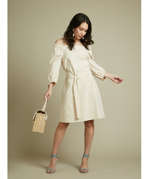 MERCURYDUO（マーキュリーデュオ）の「サッシュベルト付オフショルダーワンピース（ワンピース/ドレス・レディース・アイボリー/ベビーピンク/ミントグリーン・F）」の7枚目の写真