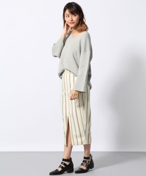 JEANASIS（ジーナシス）の「14GアゼVプルオーバー8S（トップス・アイボリー()/ブラック()/杢グレー()/イエロー()）」の7枚目の写真