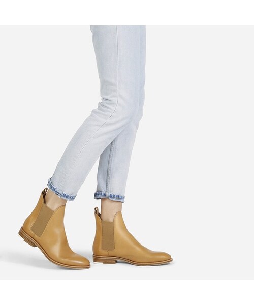 Everlane（エバーレーン）の「The Chelsea Boot（ブーツ・レディース・Camel/Grey/Burgundy/Black・5/5.5/6/6.5/7/7.5/8/8.5/9/9.5/10/10.5/11）」の10枚目の写真