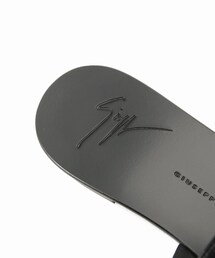 L'Appartement（アパルトモン）の「◇*GIUSEPPE ZANOTTI 親指