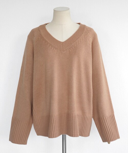 DHOLIC（ディーホリック）の「オーバーサイズラグランスリーブ「Vネックニットプルオーバー（ニット/セーター・レディース・FREE）」の3枚目の写真