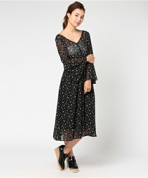 archives（アルシーヴ）の「花柄シアーワンピース（ワンピース・レディース・オフホワイト/ブラック/ネイビー・MEDIUM）」の11枚目の写真