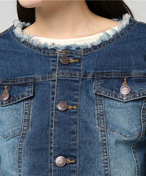 actuel（アクチュエル）の「【ＯandI】ノーカラーデニムＪＫ（デニムジャケット・レディース・ライトブルー/ダークブルー・FREE）」の6枚目の写真