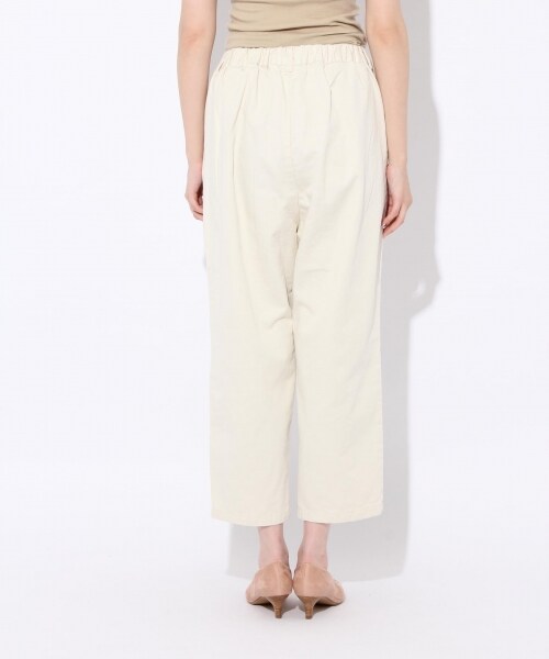 niko and...（ニコアンド）の「綿麻甘撚りタックゆるパンツ（パンツ・キャメル/クリーム/カーキ/ネイビー）」の11枚目の写真