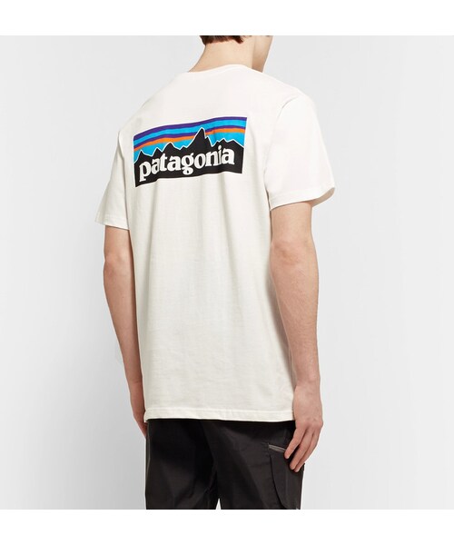 patagonia（パタゴニア）の「Patagonia P-6 Printed Organic Cotton-Jersey T-Shirt（Tシャツ/カットソー・メンズ・White・S/M/L/XL/XXL）」の3枚目の写真