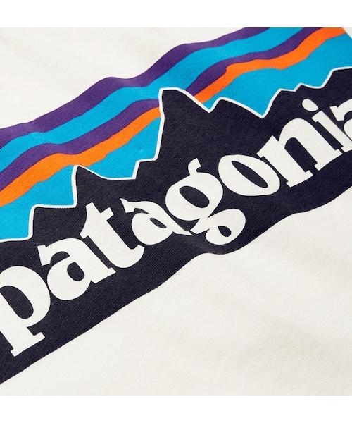 patagonia（パタゴニア）の「Patagonia P-6 Printed Organic Cotton-Jersey T-Shirt（Tシャツ/カットソー・メンズ・White・S/M/L/XL/XXL）」の2枚目の写真