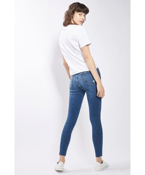 TOPSHOP(トップショップ)の「Topshop Moto rich indigo raw hem jamie jeans(デニムパンツ・レディース・Blue・W2430/W2432/W2530/W2532/W2630/W2632/W2830/W2832/W3030/W3032/W3230/W3232/W3430/W3432/W3630/W3632)」の5枚目の写真